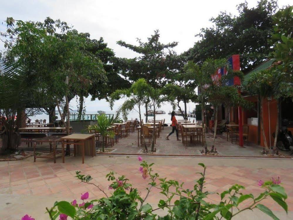 Two Easy Bungalow Hotel Sihanoukville Buitenkant foto